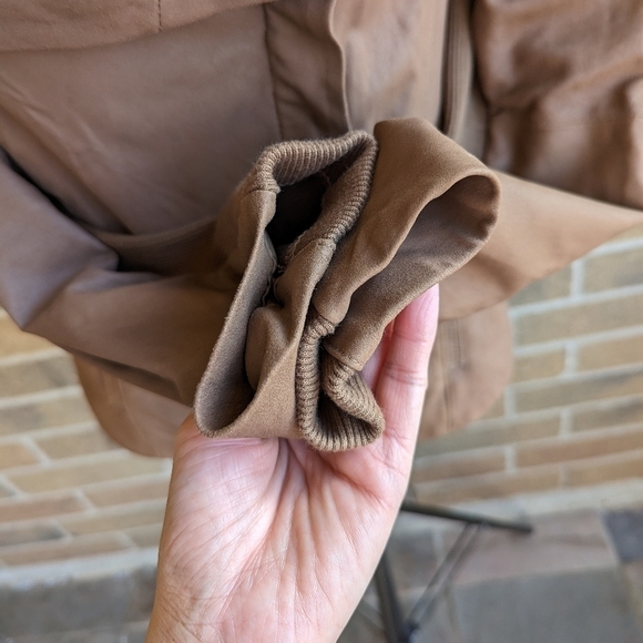 ELIE Tahari Genuine Leather Zip Up Jacket - Picture 6 of 13